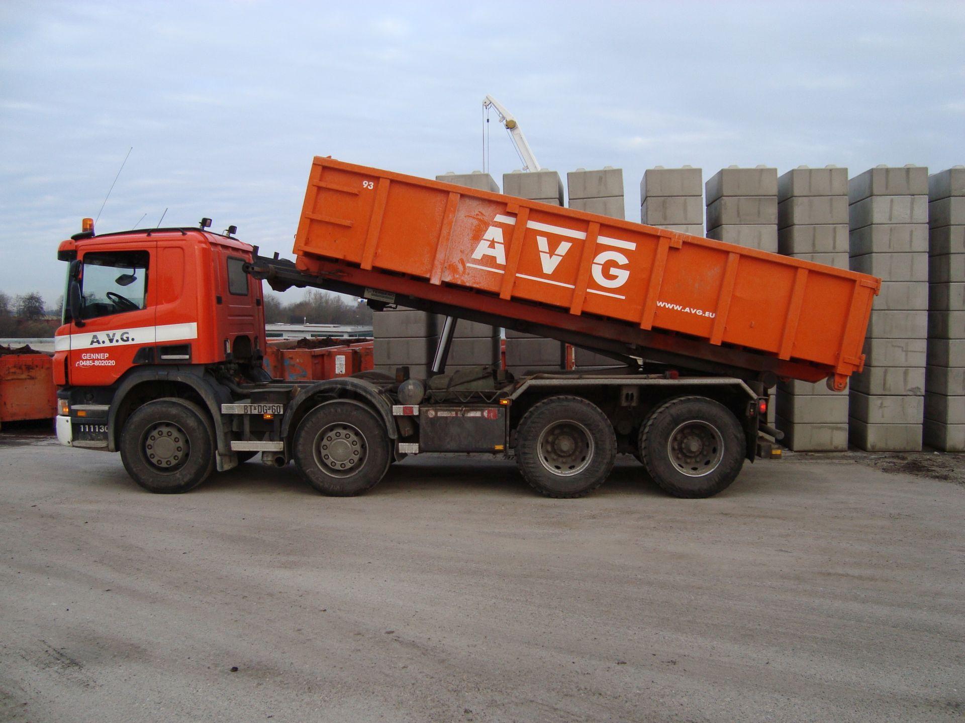 Lange afval container voor steenpuin, grond, hout, sloopafval, etc. huren