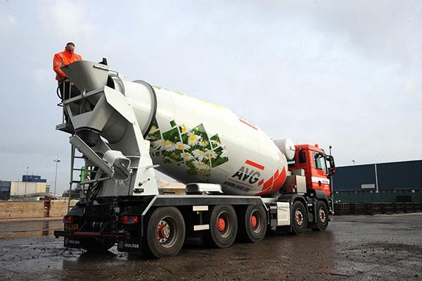 Elektrische betonmixers van AVG Bouwstoffen, AVG Heijmix betoncentrale. !00 procent elektrische betonmixers en hybride betonmixers.