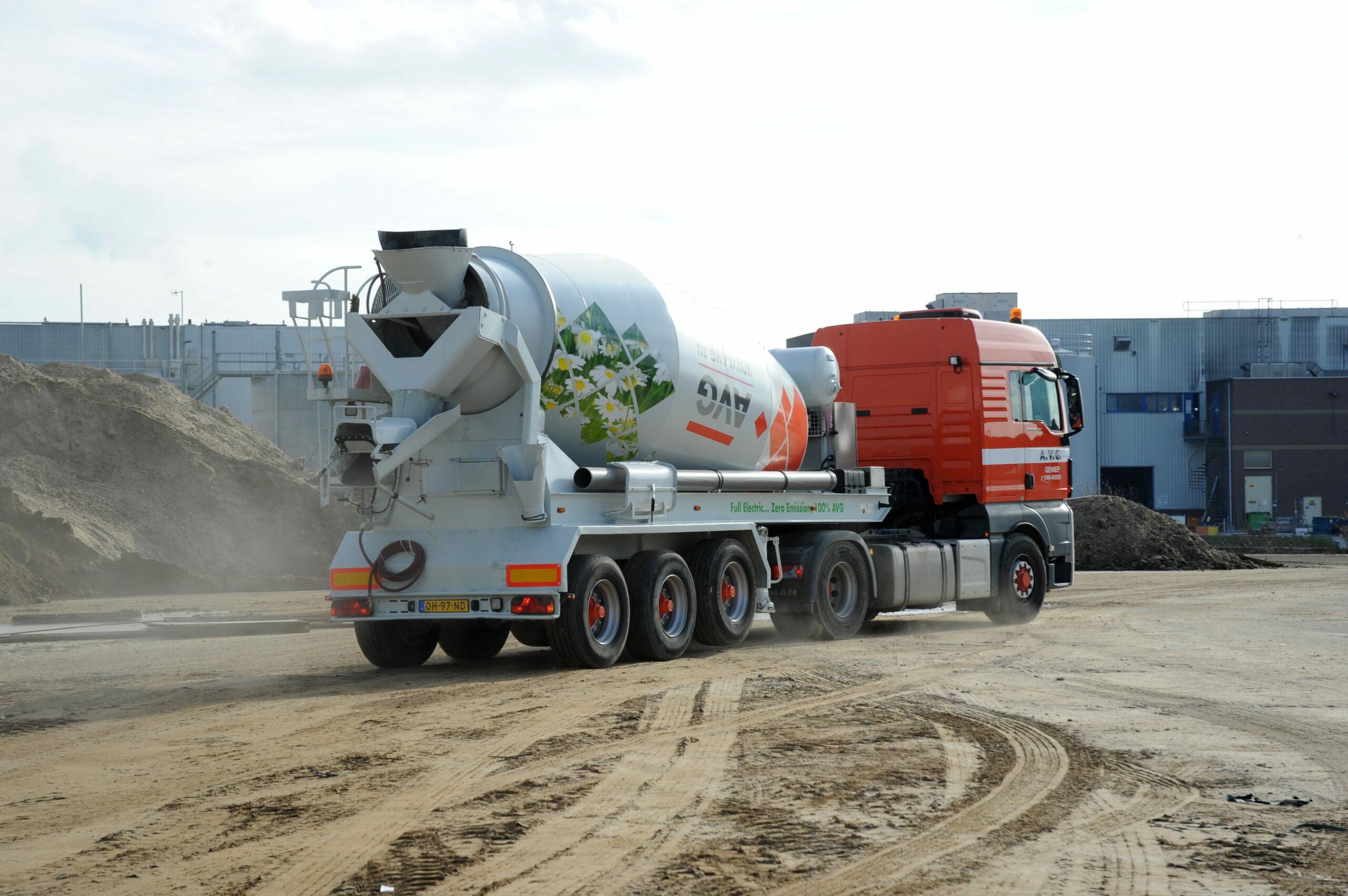 Beton storten? Beton vloer storten? Fundering of poer? Of betonprijs per m3 weten? AVG Betoncentrale AVG Heijmix in Heijen.