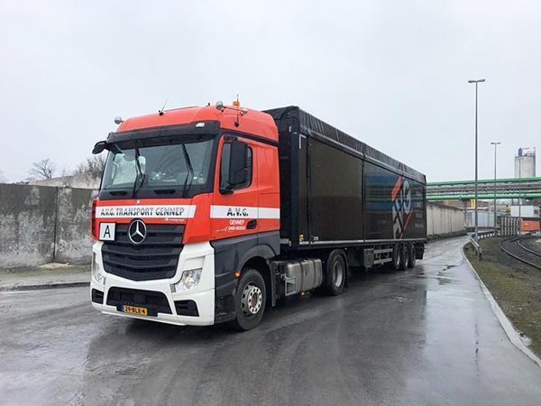 Volumentransport Benelux und Deutschland, 25 bis 95 Kubikmeter pro Fahrt. Schubboden, Kipper, Container, Walkingfloors, Silofahrzeuge. GMP Zertifizierung.