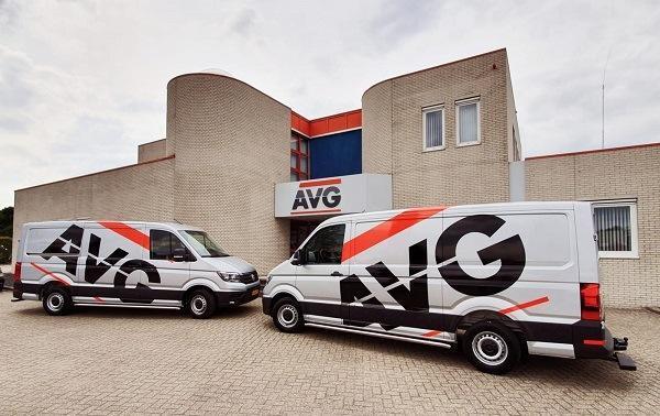 Nieuwe bussen voor AVG Wegenbouw