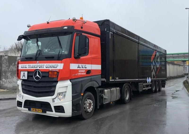 ADR transport los gestorte goederen, gevaarlijke stoffen door AVG Transport. AVG vervoert gevaarlijke stoffen alle klassen. ADR Transport van verontreinigde grond is een belangrijk deel van het ADR Transport.