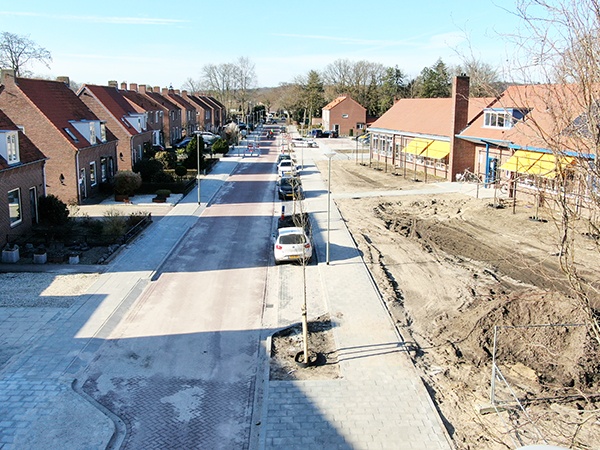 Wegenbouw project van AVG, Herinrichting Schuttersplein en Schoolstraat in Milsbeek, opdracht van Gemeente Gennep. AVG Wegenbouw, Infra, is gespecialiseerd in het grondverzet, riolering, straatwerk etc. voor straten, parkeerterreinen, pleinen e.d.