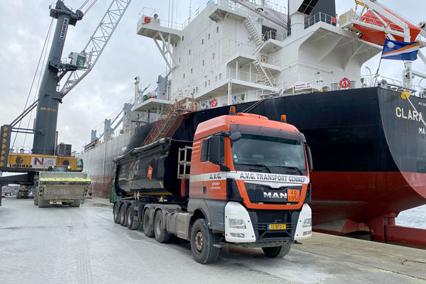 AVG Transport regelt Schwefeltransport innerhalb von zwei Tagen