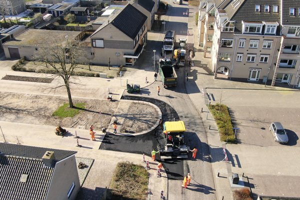 Neugestaltung der Meindert Hobbemastraat in Nieuw-Bergen