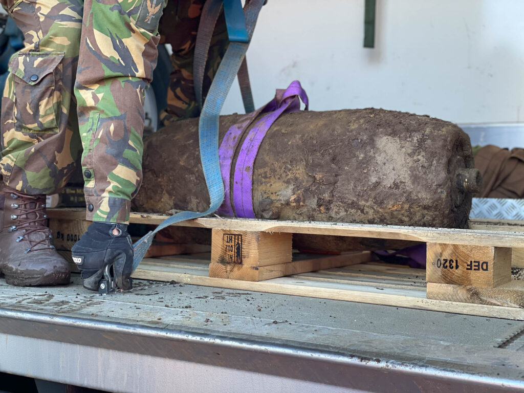 Exlosievenonderzoek_Explosievenopsporing_Raalte_Vliegtuigbom_Explosieven_Veiligheid