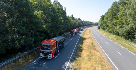 Sonniger Segen: Autosegnung Gennep mit eindrucksvoller AVG-Karawane!