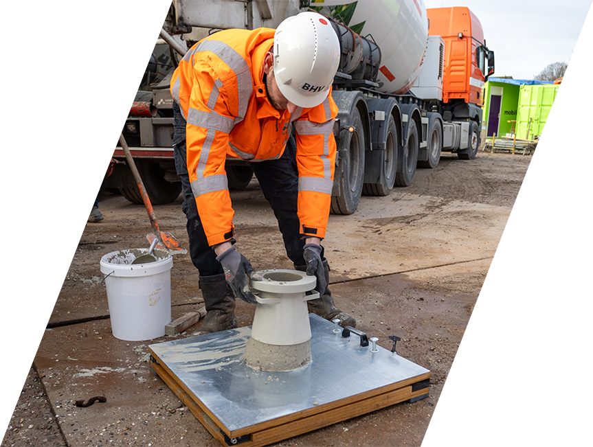 Betongießen_Betonmischer_Betonboden_Betonmörtel_Betonbau_Betonpumpe