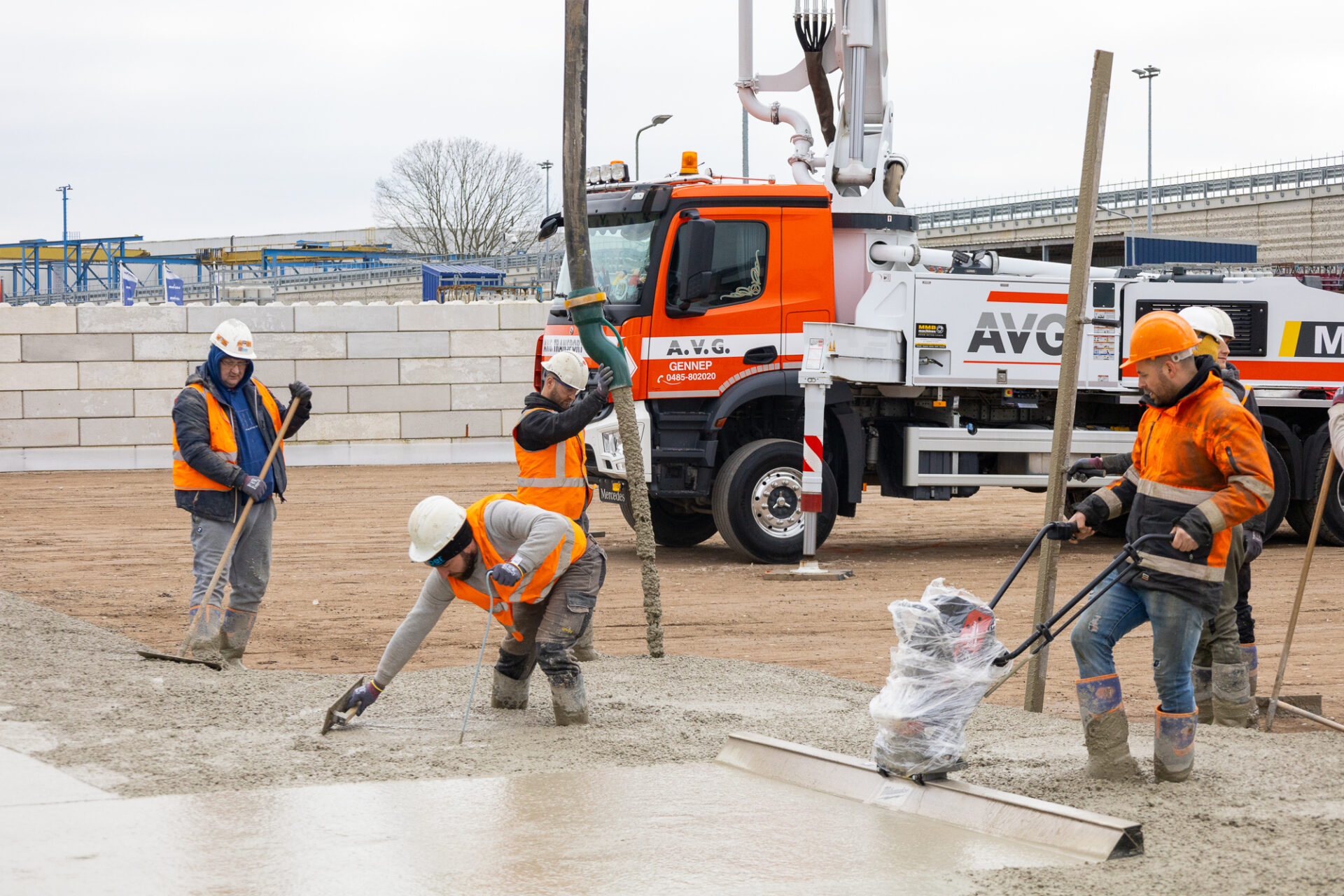 Betonstorten_Betonmixer_Betonvloer_Betonmortel_Betonconstructie_Betonpomp