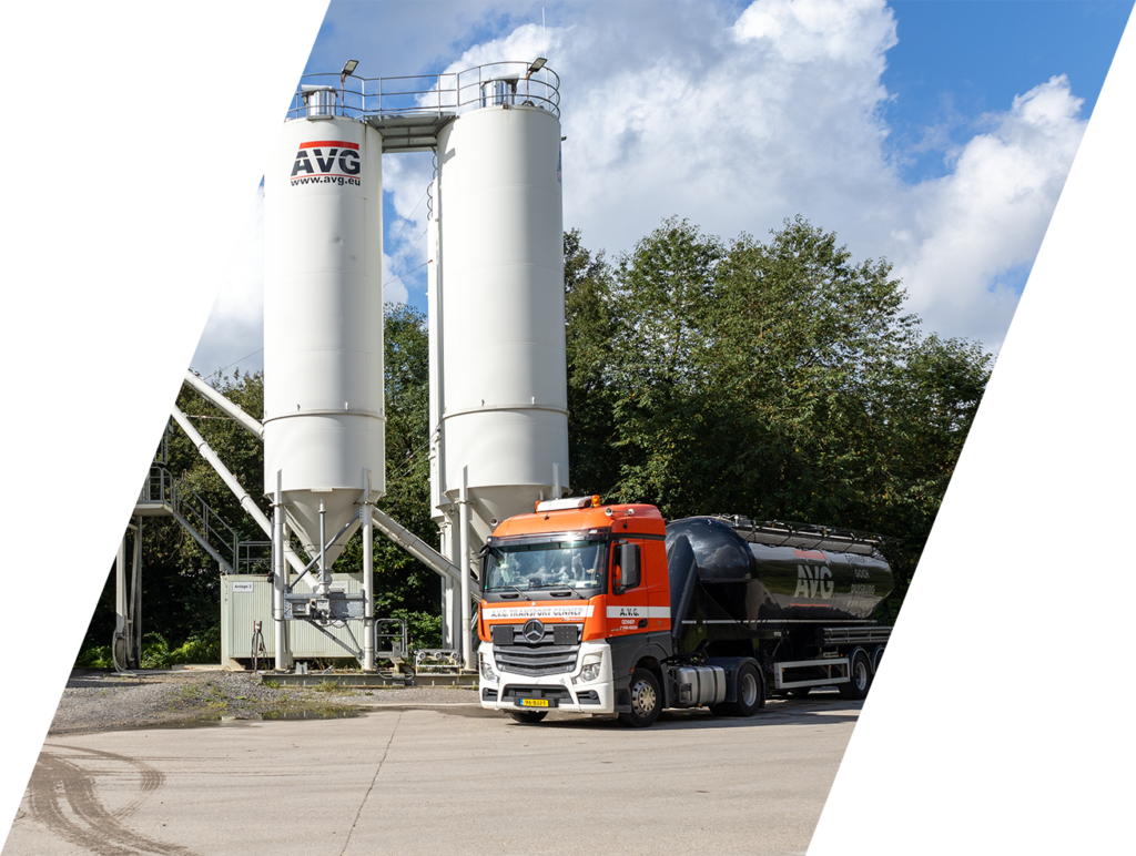 Bulktransport_Logistiek_Cement_Bulkgoederen_Poedertransport_Kipbulkwagens