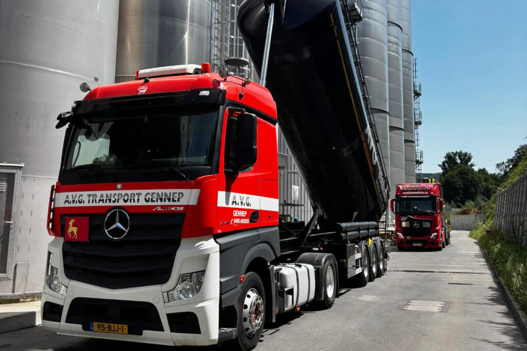 Silotransport_Schüttgüter_Flugasche_Sattelauflieger_Kippsiloauflieger_Siloauflieger