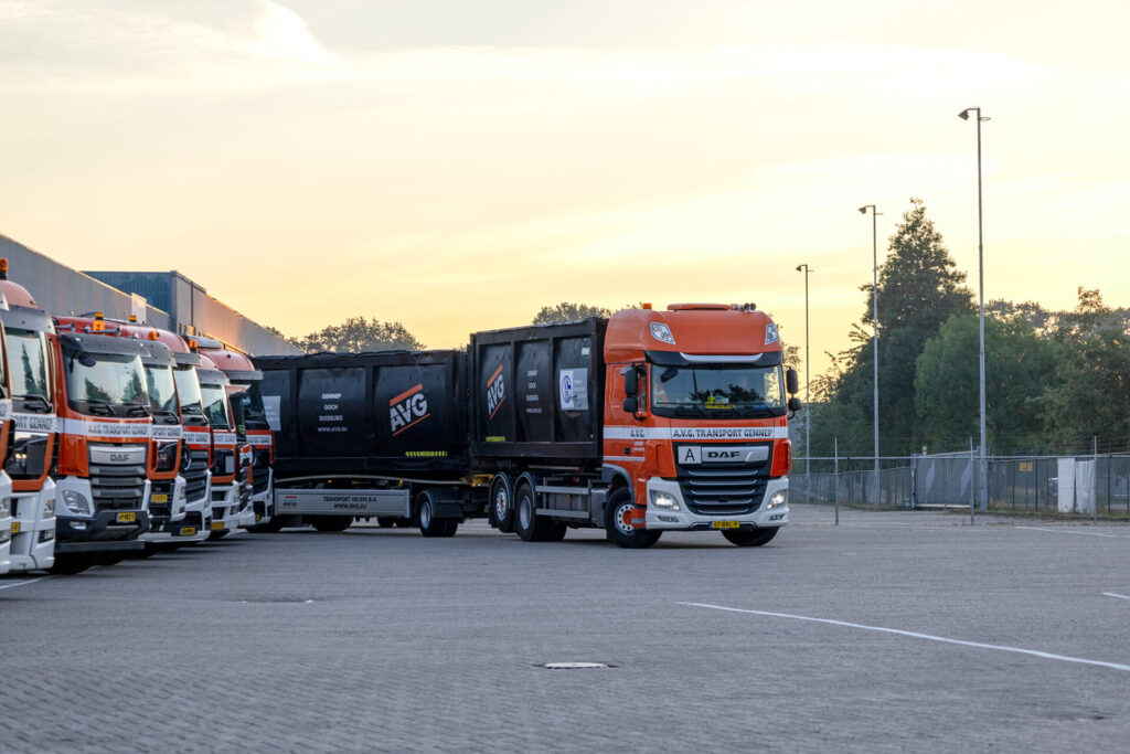 Containertransport AVG Containertransport_Recyclingcontainers_Bulktransport_Logistiek_Transport_Afvalstoffen
