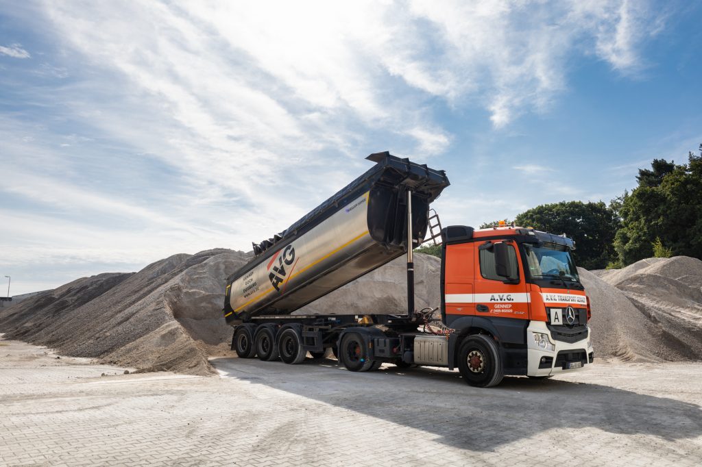 Kipper__sattelkiper_Transport_Grond_Aluminiumkipper_Stalenkipper_Losgestortmateriaal_10