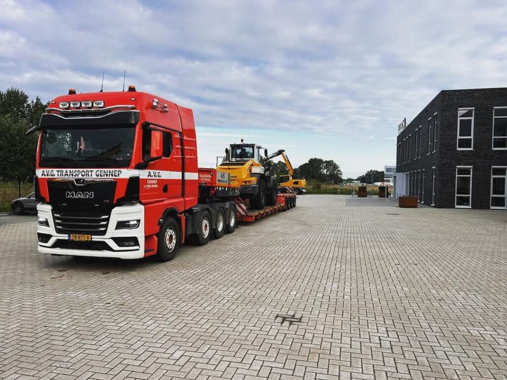 Speciaaltransport_ongewoneladingen_Exceptioneeltransport_Machines_Afvalstoffentransport_Logistiek
