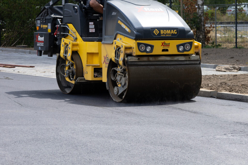 Strassenbau_Baufirma_Tiefbau_Asphalt_Wege_04