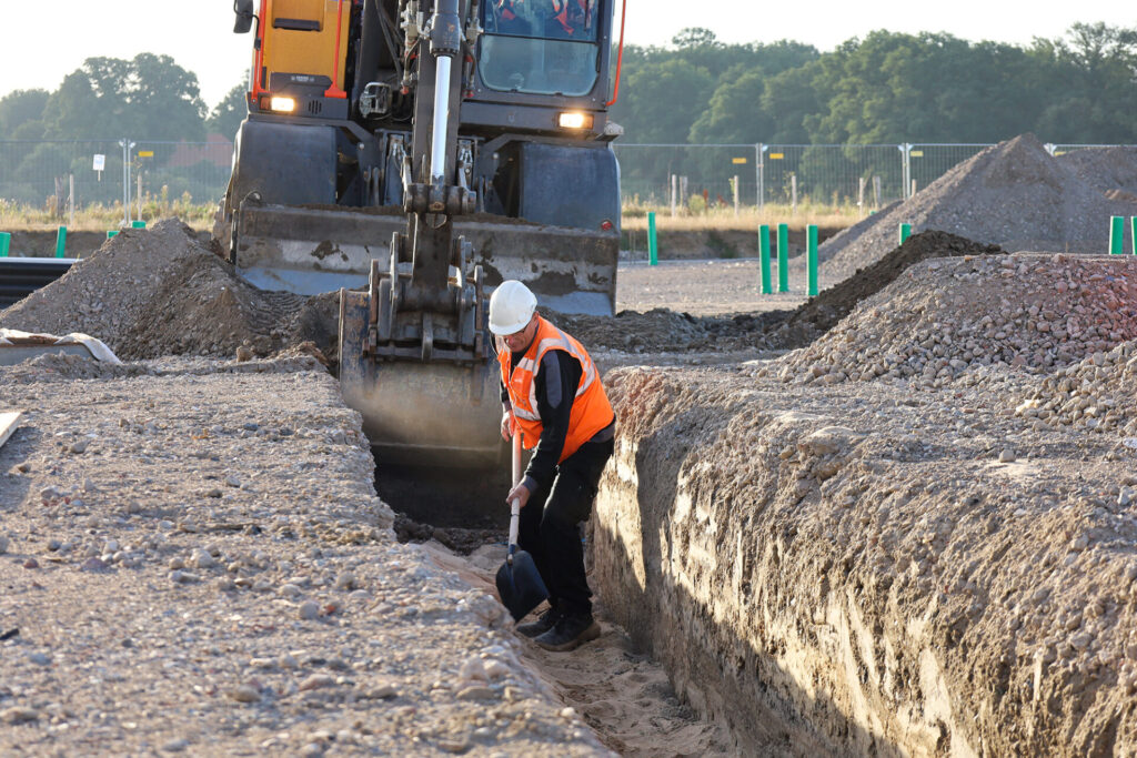 kanalisation_tiefbau_baustelle_kanalbauarbeiten_regen_03