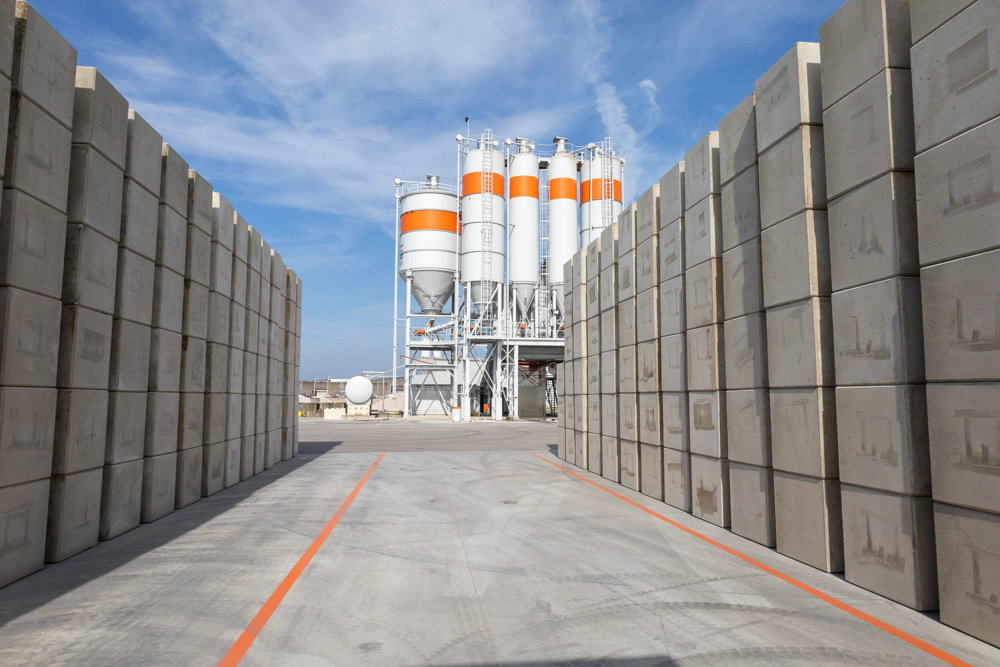 Baublocks_Productie_Wanssum_granulaat_Recycling_Sleufsilo