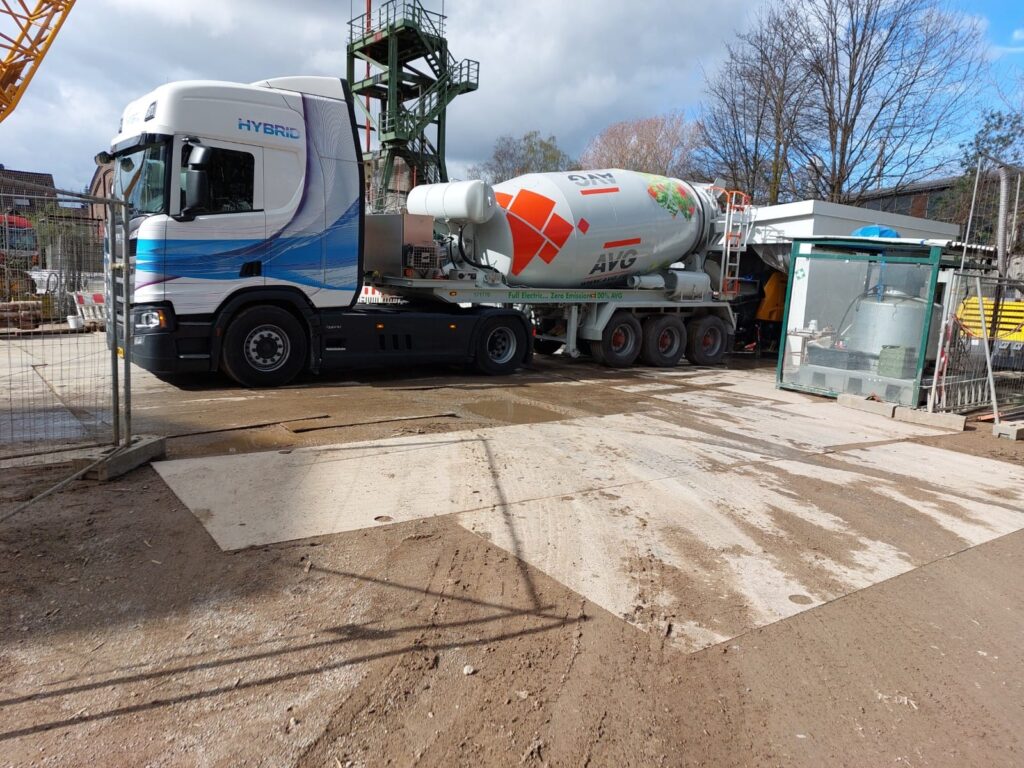 Logistiek_Betonmixers_Berlijn_Transport_Bouwproject_Beton