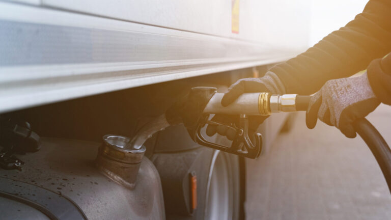 Nachhaltigkeit_Transport_HVOdiesel_Solarmodule_GrünerStrom_AVGGruppe