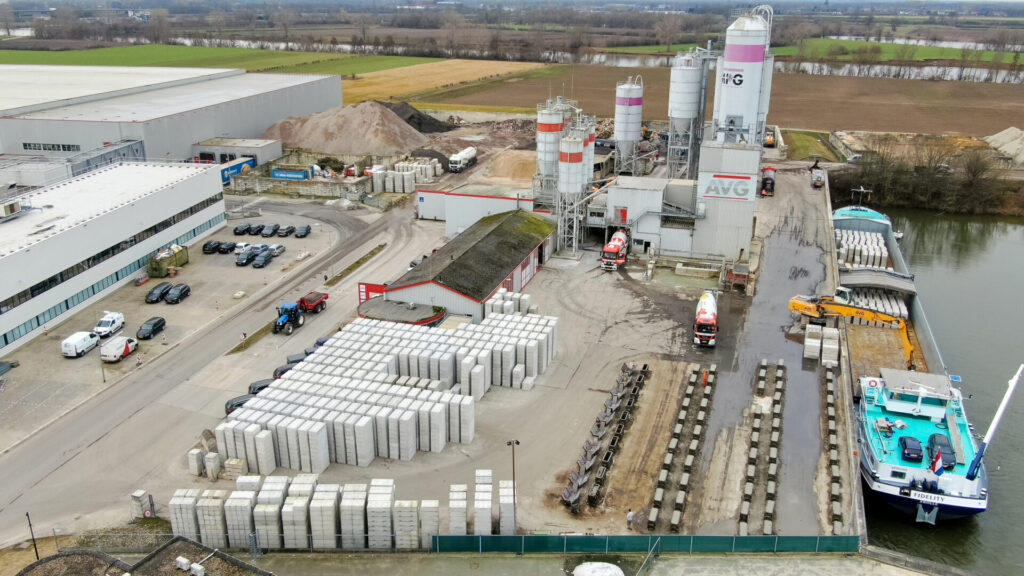 Hoogveld_Recyling_Afvalstoffen_Puin_Granulaat_Contact