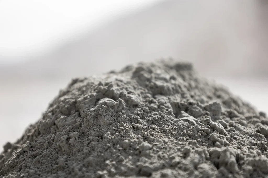 Cement_zement_baustoffe_beton_bauprojekte_silozug_4