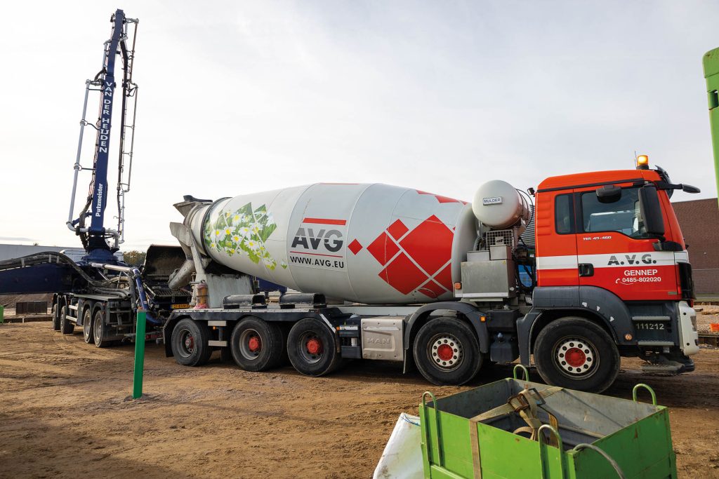 Beton_Linden_Hoogenhoff_Lagerhalle_AVG_Flache